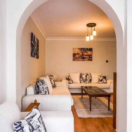 Central And Capacious Flat Near Levent In Besiktas