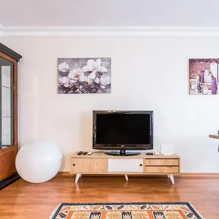 Central And Capacious Flat Near Levent In Besiktas
