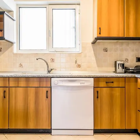 شقة Central And Capacious Flat Near Levent In Besiktas *